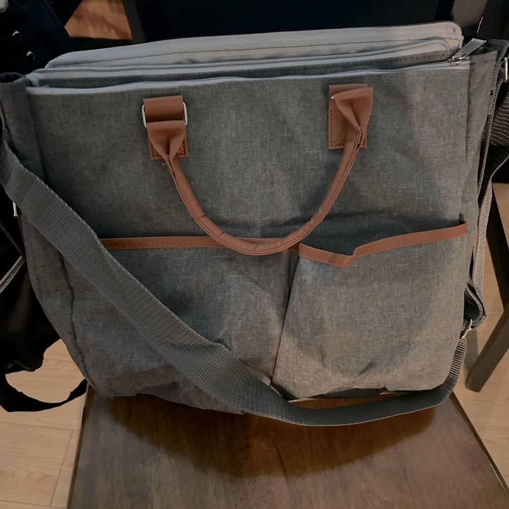 Pumping /diaper bag